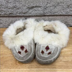 Cozy Moccasins Fur-Lined Slippers with Embroidery